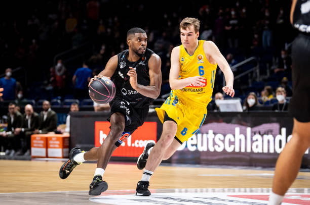 高大身躯与 高大身躯与