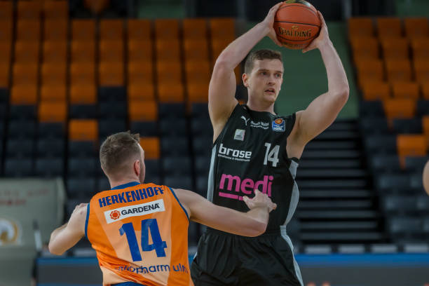 巴萨3球大 巴萨3球大