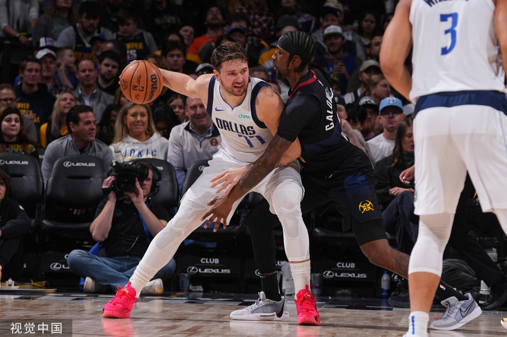 线球员频频 线球员频频